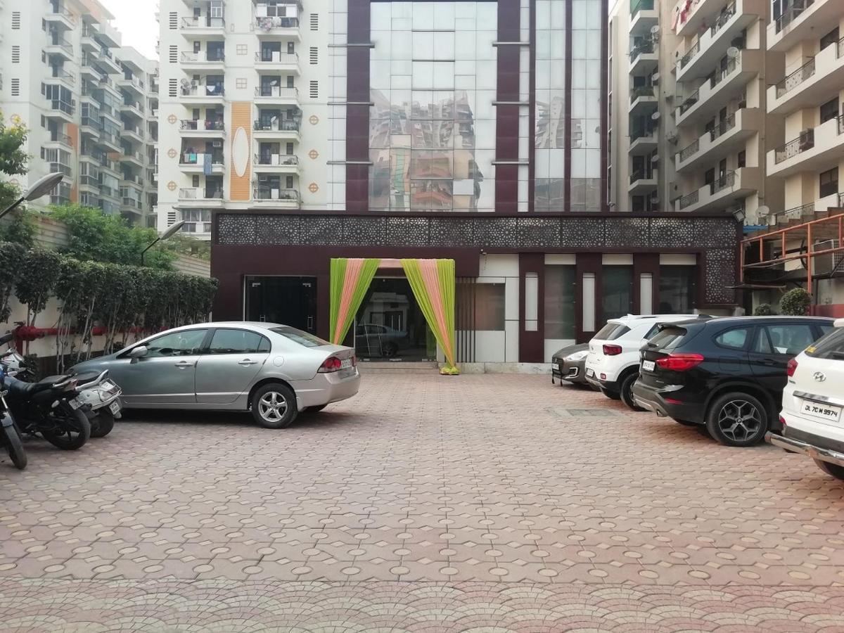 Genx Le Crescent Ghaziabad Hotell Exteriör bild