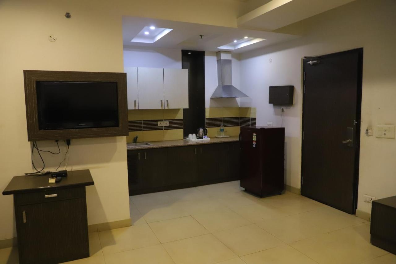 Genx Le Crescent Ghaziabad Hotell Exteriör bild