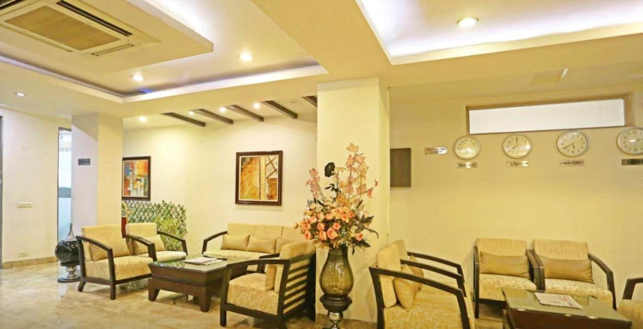 Genx Le Crescent Ghaziabad Hotell Exteriör bild