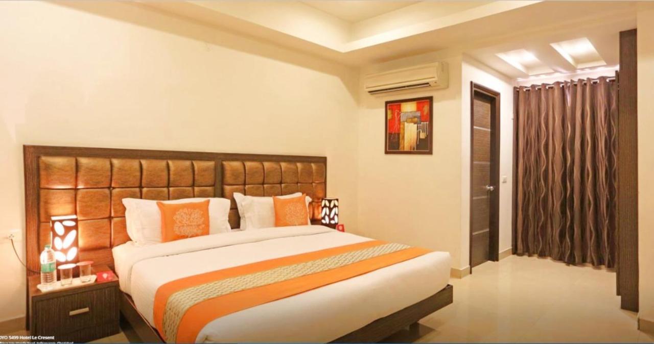 Genx Le Crescent Ghaziabad Hotell Exteriör bild