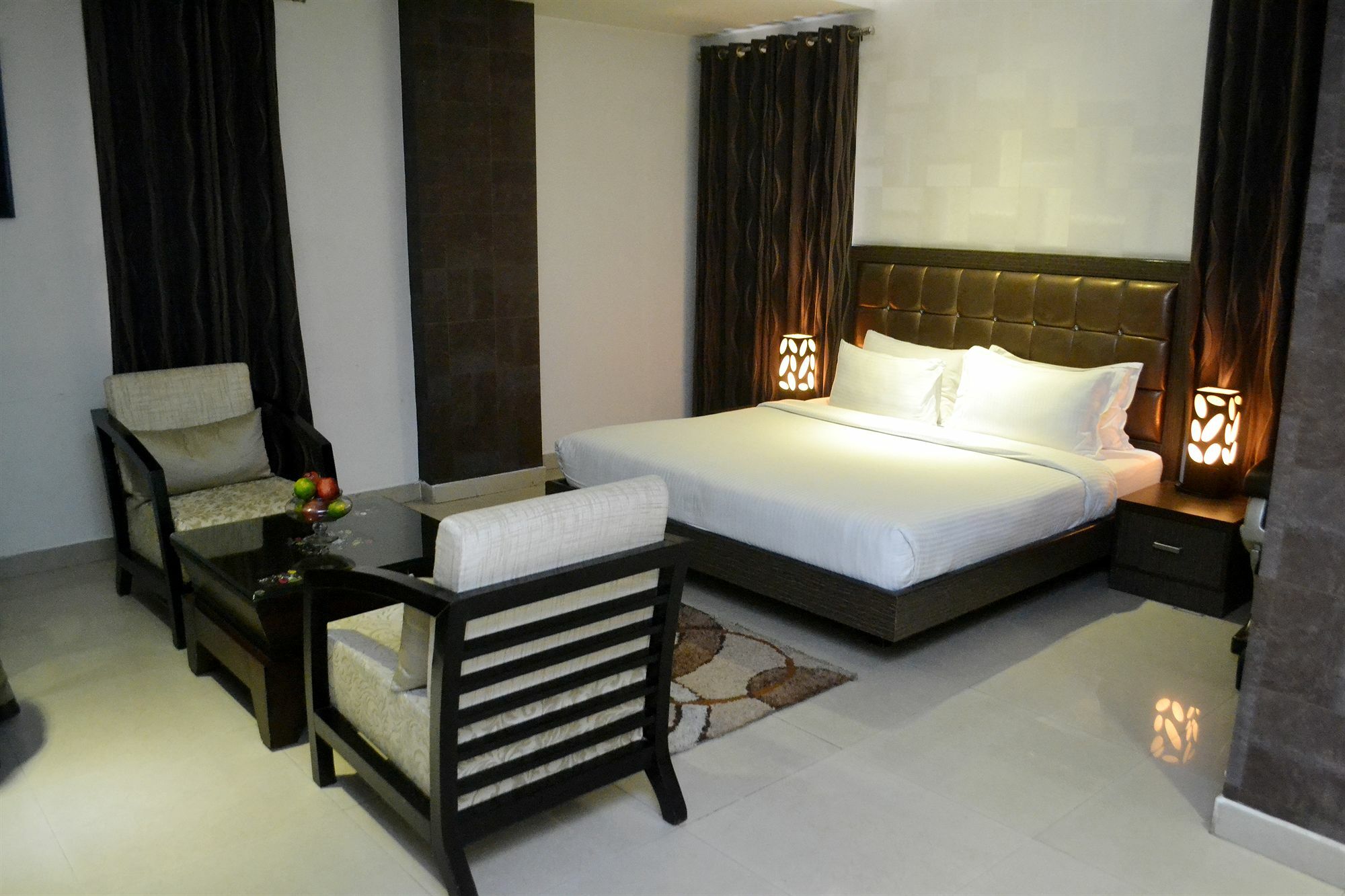 Genx Le Crescent Ghaziabad Hotell Exteriör bild