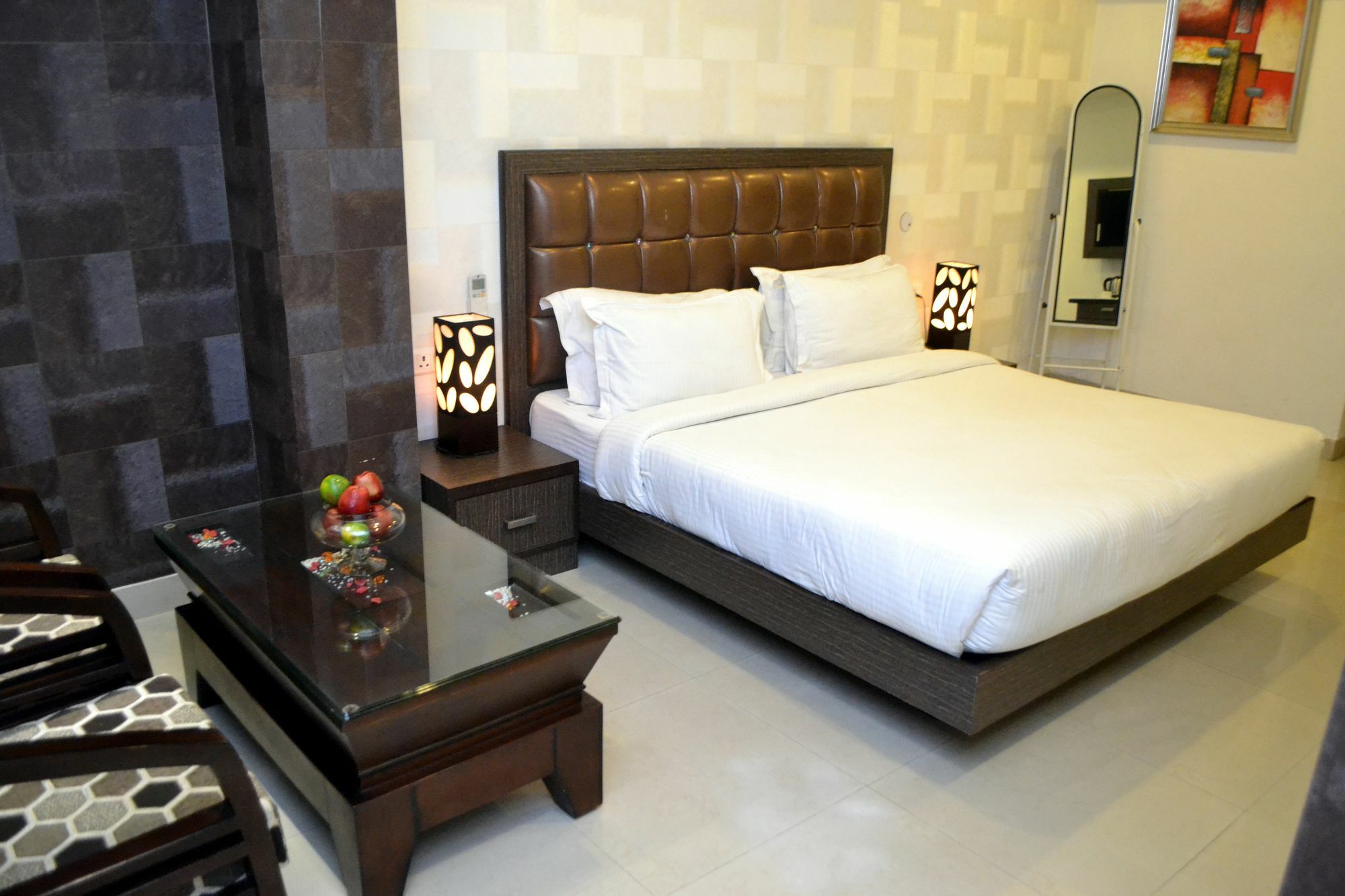 Genx Le Crescent Ghaziabad Hotell Exteriör bild